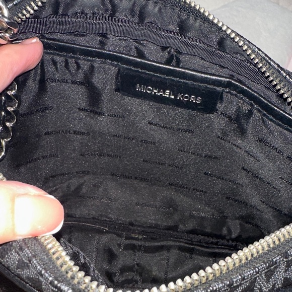 Michael Kors Black Patterned Shoulder Bag - Picture 4 of 8